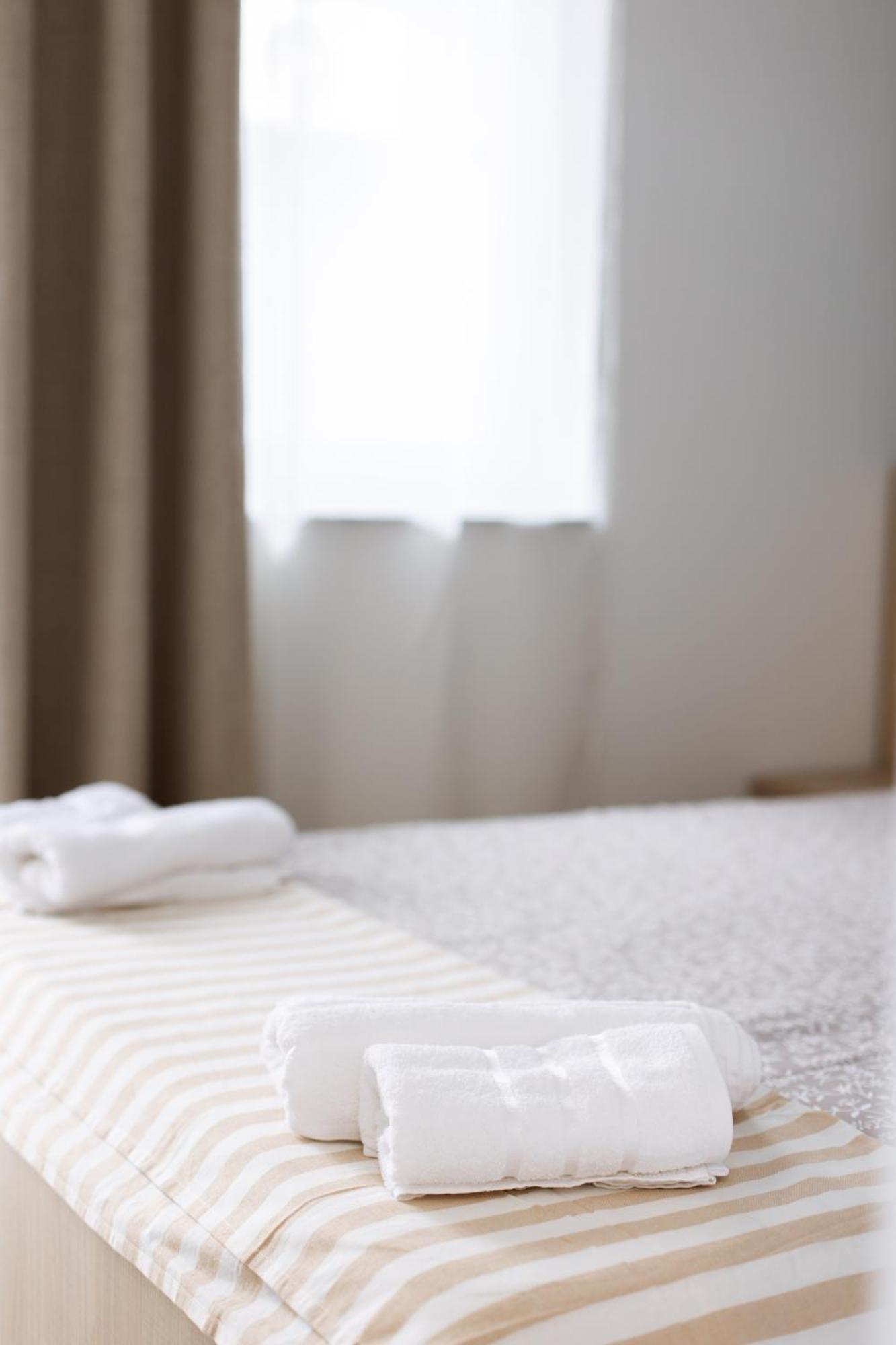 Cozy Studio Apartment In Osijek - Self Check In ภายนอก รูปภาพ