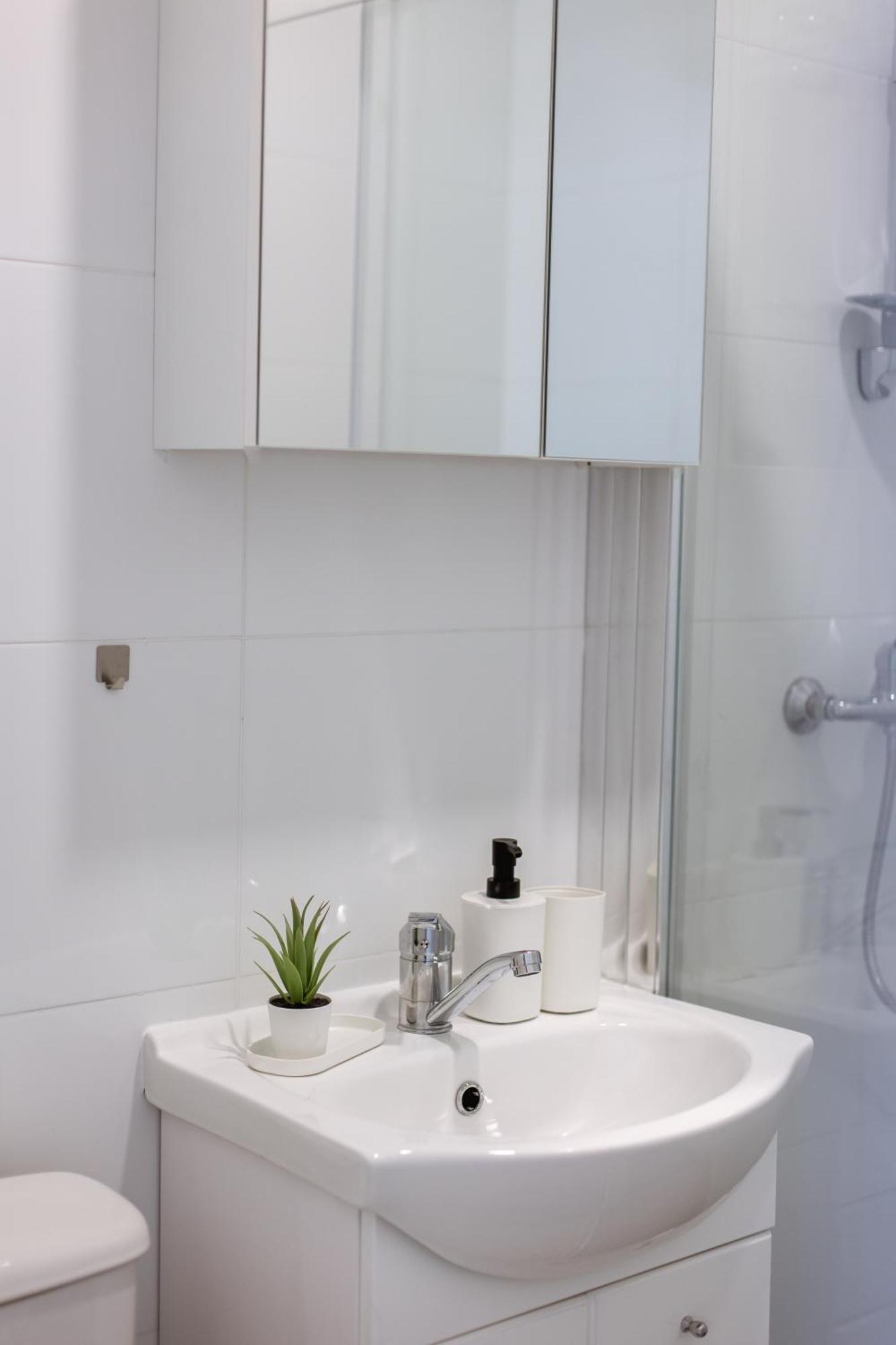 Cozy Studio Apartment In Osijek - Self Check In ภายนอก รูปภาพ