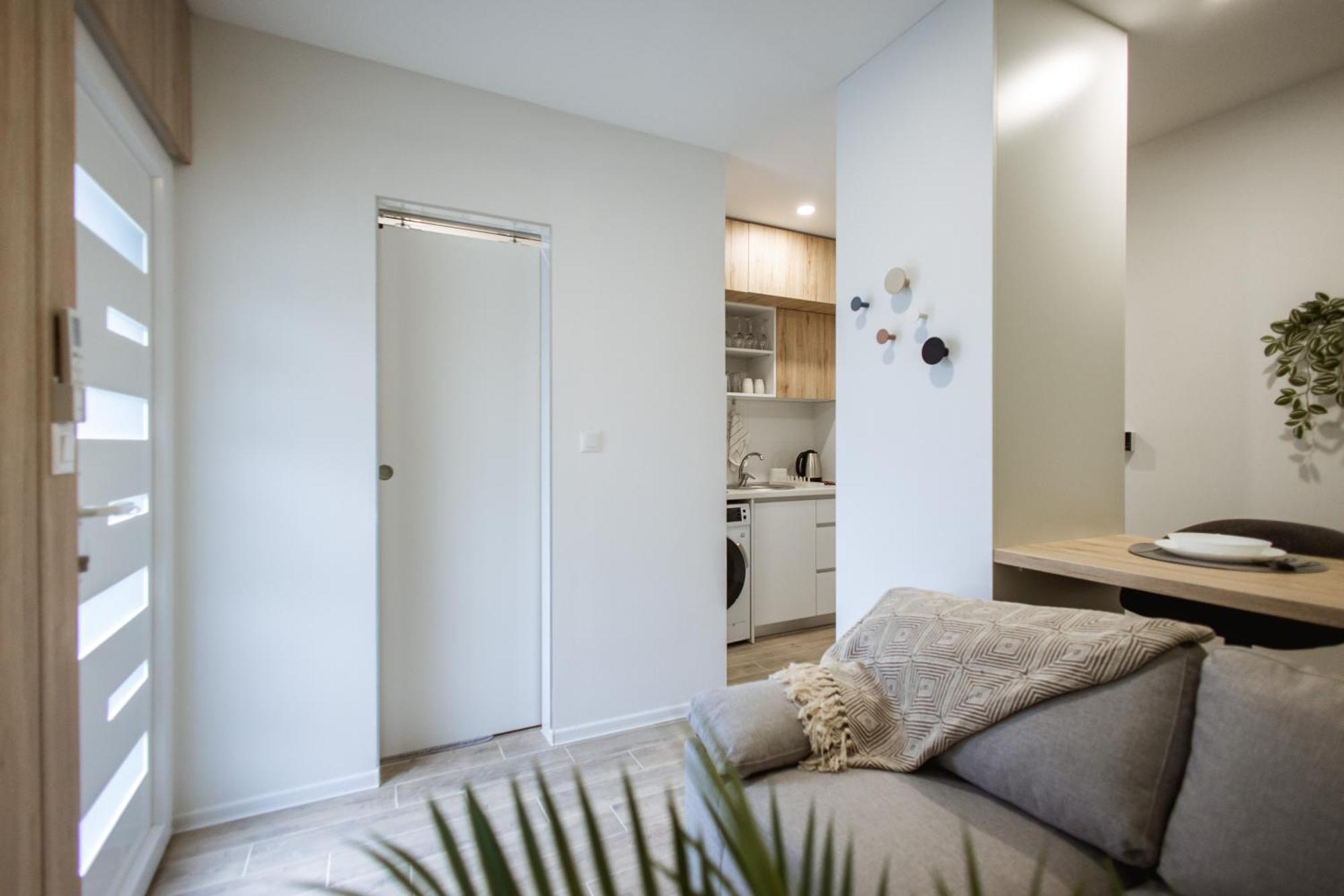 Cozy Studio Apartment In Osijek - Self Check In ภายนอก รูปภาพ