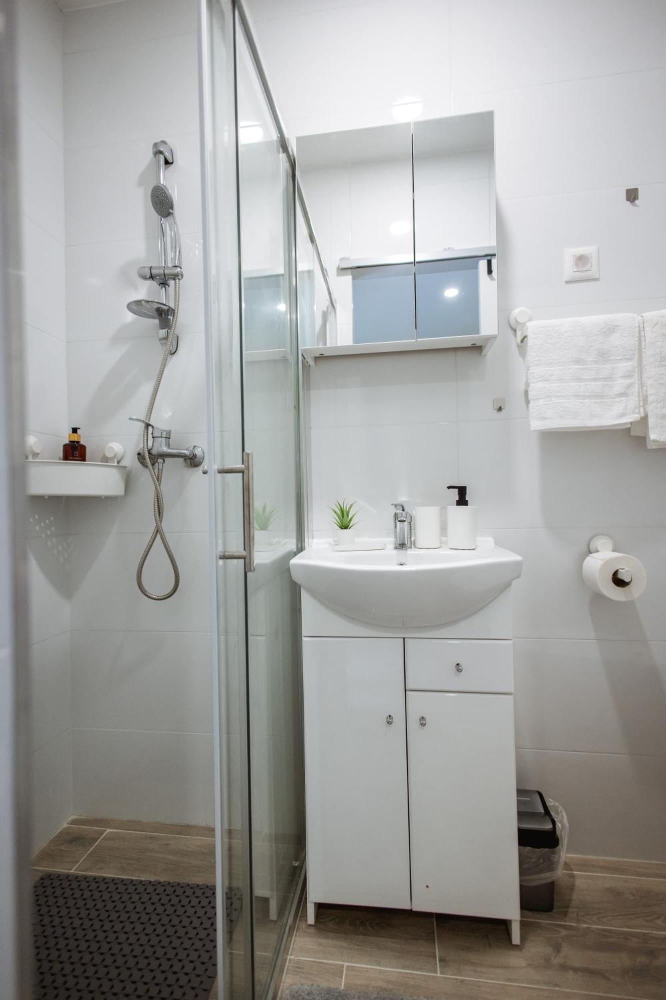 Cozy Studio Apartment In Osijek - Self Check In ภายนอก รูปภาพ