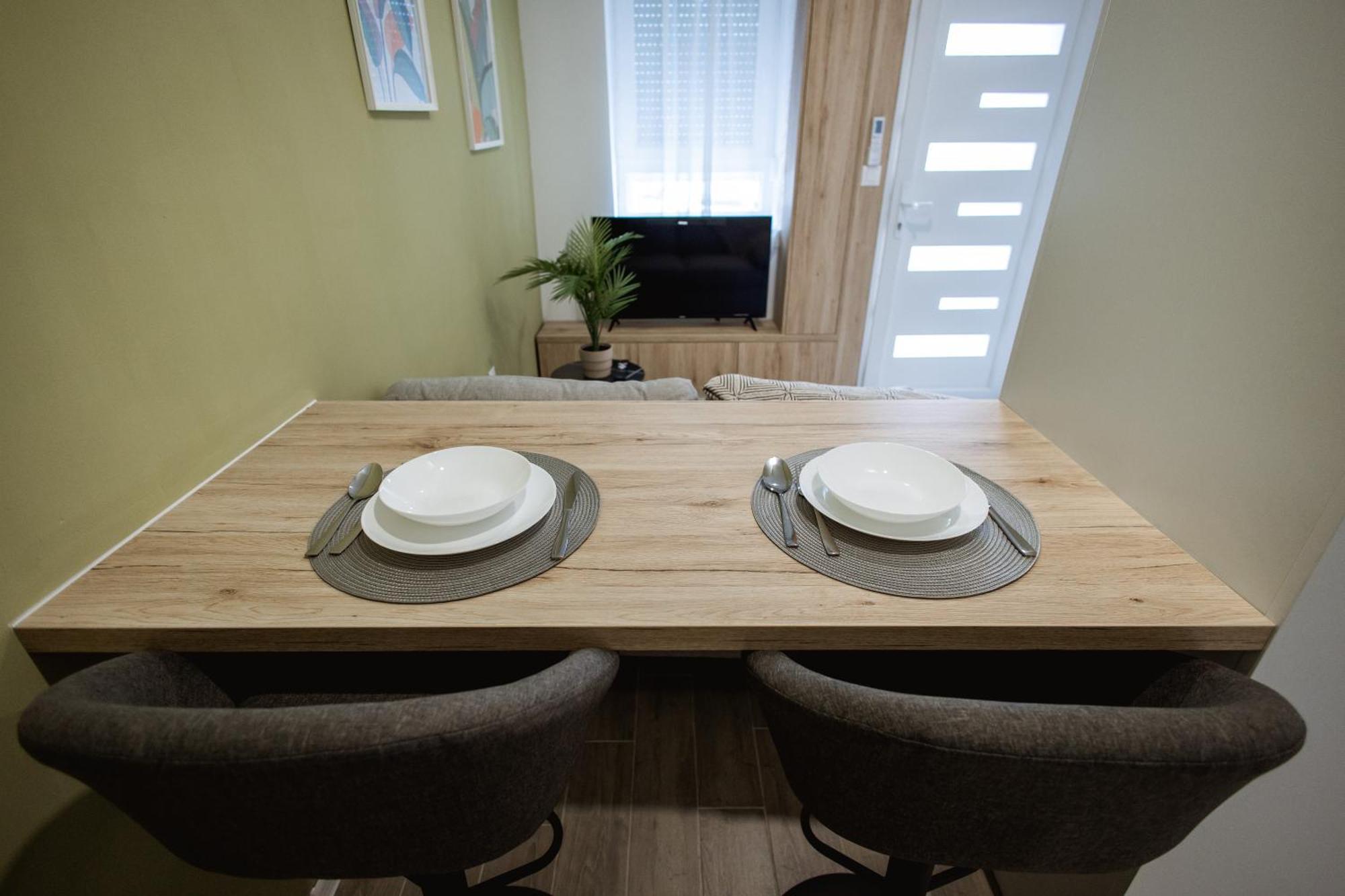 Cozy Studio Apartment In Osijek - Self Check In ภายนอก รูปภาพ