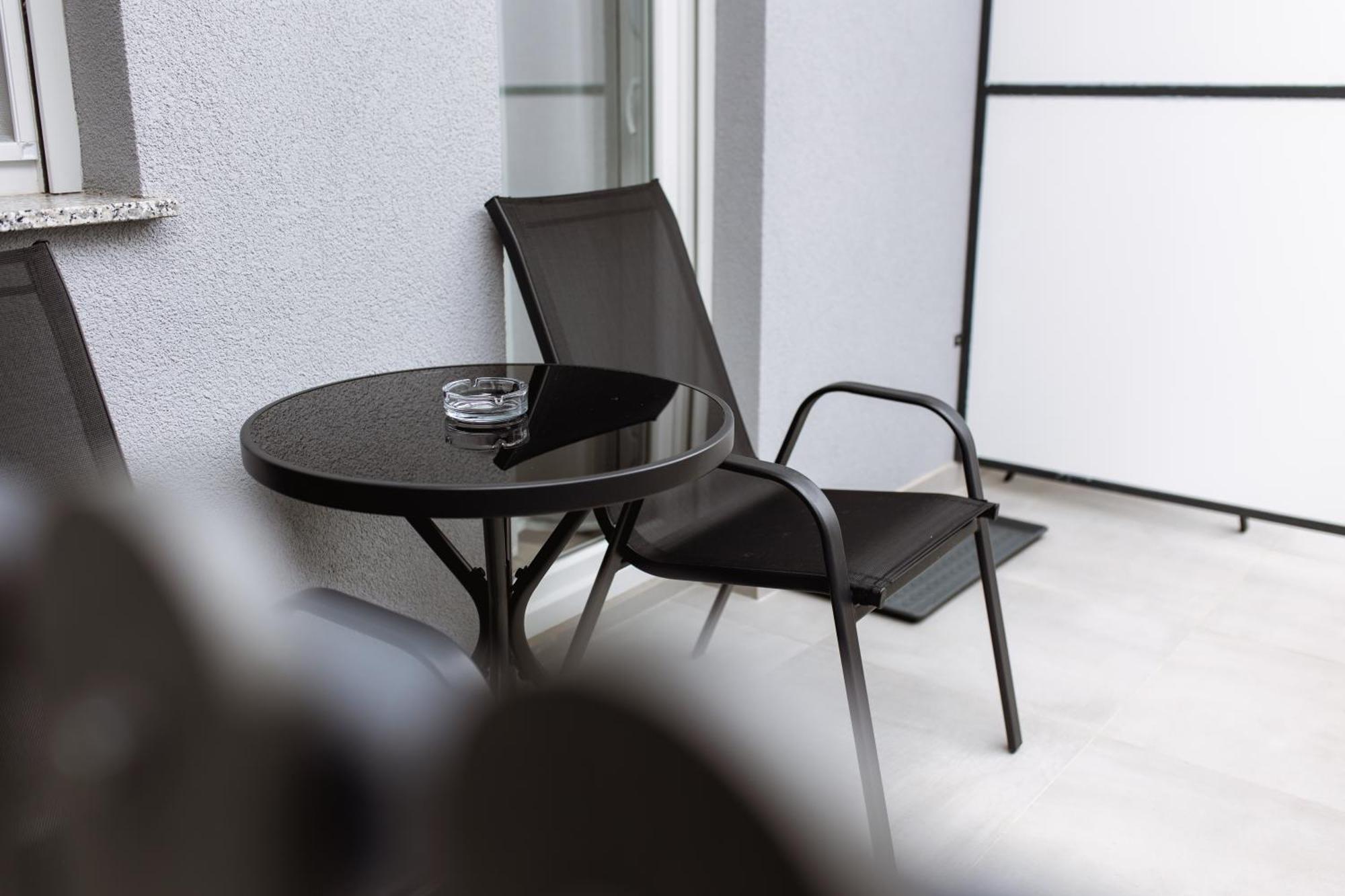 Cozy Studio Apartment In Osijek - Self Check In ภายนอก รูปภาพ